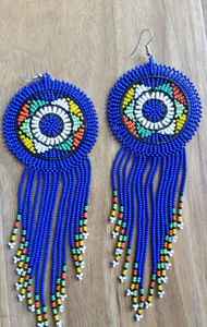 Pendientes Sofisticados de Cuentas de Vidrio para Eventos de Lujo, que Realzan el Atuendo con un Acabado Detallado Hecho a Mano - Product Image 2