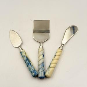 Couteau à gâteau en métal de haute qualité avec poignée premium, excellent choix pour les mariages, les anniversaires, les célébrations spéciales. - Product Image 2