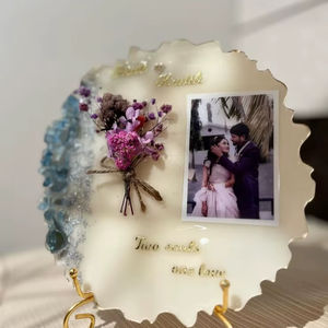 Arte en Resina Epoxi, Regalo de Boda Personalizado Hecho a Mano, Regalo de Boda Único - Product Image 1