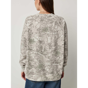 เสื้อสเวตเชิ้ตแฟชั่นลายพรางฤดูหนาว คอกลม ผ้าฟลีซ แขนยาว ระบายอากาศได้ดี สวมใส่สบาย ออกแบบได้ตามต้องการ สำหรับผู้หญิง ผลิตจากผ้าฝ้าย/โพลีเอสเตอร์ - Product Image 2