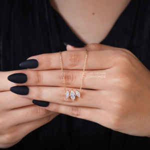 Colgante de Lujo de Plata S925 con Moissanita en Forma de Pera y Corte Redondo para Mujer |   Joyería de Regalo con 23 Piedras en Forma de Lágrima, Calidad VS EF, 2.27 CT - Product Image 2