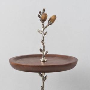 Soporte de pastel de madera de 2 niveles con base de metal plateado con diseño de hoja de roble, bandeja de servir escalonada, soporte decorativo para pastel para fiestas de té y decoración del hogar. - Product Image 4