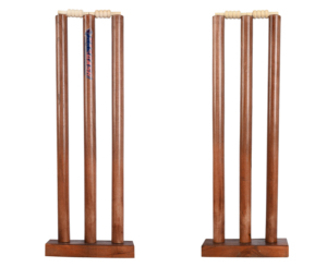 Piquets de cricket en bois pour placement multi-surfaces avec base en bois. 3 piquets et 2 barres de frappe BY NAQQASH SPORTS - Product Image 2