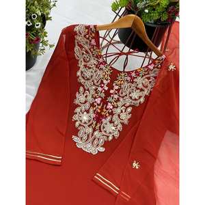 Top Designer-Ensemble Plazzo et Dupatta avec broderie lourde Taille XL - Product Image 2