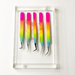 Pinzas profesionales personalizadas de extensión de pestañas de acero inoxidable de 90 grados, volumen ruso, tema navideño, punta de fibra profesional - Product Image 5