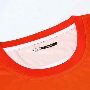 Conjunto de Camiseta de Fútbol Personalizada Naranja y Amarilla Más Vendida, 100% Poliéster, Malla Transpirable de Secado Rápido, Logotipo, Nombre y Número Personalizados - Product Image 4