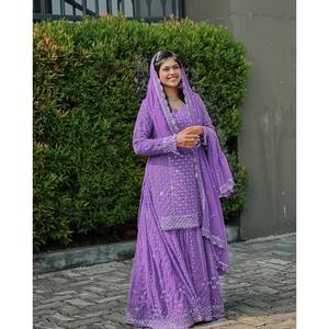 Conjunto de traje de fiesta XL con Zari y bordado de lentejuelas para un aspecto elegante - Product Image 4