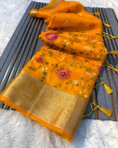 KV ผ้าไหมทอแบบดั้งเดิม Banarasi Organza Saree (สีเหลือง) สำหรับงานปาร์ตี้ - Product Image 6