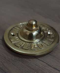 Sonnette à bouton-poussoir de qualité supérieure en laiton massif, finition riche, design moderne, pour usage hôtelier, alimentée par prise électrique, pour porte d'entrée - Product Image 3