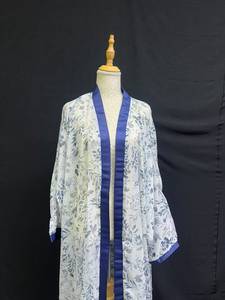 Promotion 2026 : Robe longue musulmane de Ramadan, style Dubaï, modeste, à col en V, ornée de perles et de paillettes, en polyester respirant et léger, à manches longues, longueur cheville, couleur unie, collection Printemps - Product Image 5