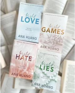 Série Pure Herbs Twisted, lot de 4 livres : Twisted Love, Twisted Hate, Twisted Games & Twisted Lies - Romance contemporaine en broché - Product Image 1