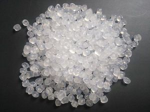 Miracll Polyuréthane thermoplastique TPU E80 E85 E90 en granulés, matière première pour semelles de chaussures souples et élastiques moulées par injection - Product Image 2