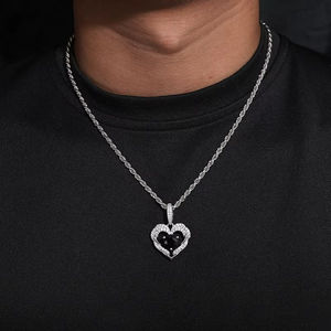 Pendentif en forme de cœur en acier inoxydable plaqué rhodium pour homme avec pierres en zircon, style hip-hop, bijoux de mode, charme - Product Image 1