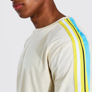 Ensemble T-shirt à col rond et manches courtes style streetwear pour homme avec short en maille, logo personnalisé, imperméable et respirant, deux pièces pour l'été - Product Image 3