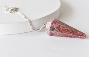 Pendules en Agate Naturelle Écologiques, Pierres Précieuses Sculptées pour la Guérison, Générateurs d'Énergie Aura Feng Shui - Vente Chaude - Product Image 5