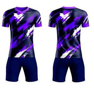 Tenue de football personnalisée pour hommes : Maillot et short de football, vêtements de sport performants, matière légère à séchage rapide, impression d'équipe - Product Image 4