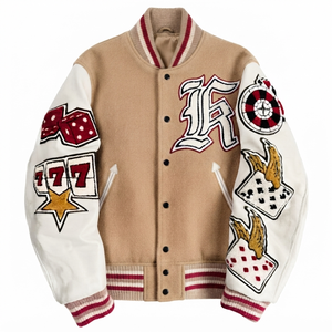 Veste de style preppy avec patchs brodés en forme de dés, veste varsity pour l'automne avec patchs en forme de cartes, veste varsity blanche pour homme - Product Image 4
