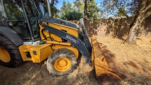 310SL d'occasion de 2017, prêt pour les travaux utilitaires et de construction - Product Image 4