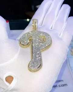 Colgante de letra personalizado estilo hip hop con incrustaciones de diamantes, chapado en oro, con apariencia de moissanita, colgante de alfabeto personalizado para hombre - Product Image 2
