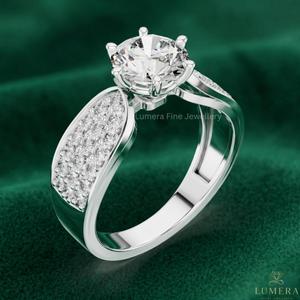 Anillo de Compromiso y Boda de Diamante Cultivado en Laboratorio, Corte Redondo, VVS1/VVS2, Certificado IGI, para Mujer, en Oro Blanco de 18K con Baño de Oro y Pavé - Product Image 4