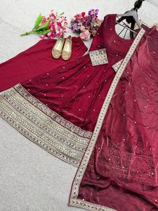 Conjunto de Seda Satinada con Bordado y Lentejuelas de 3/5 mm, Incluye Vestido, Pantalón y Dupatta, Completamente Cosido - Product Image 6