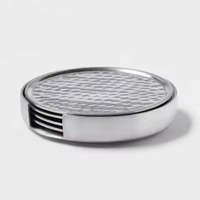 Ensemble de sous-verres décoratifs en métal contemporains et modernes, écologiques, durables, faits à la main, lavables, multifonctionnels, personnalisables en couleur et en logo