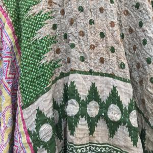 Robe Kaftan en Coton Fait Main pour Femme, Style Kantha Indien, Ample et Bohème, Parfaite comme Cache-Maillot de Plage, Maxi Caftan, Vente en Gros - Product Image 6