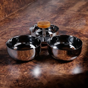 Cuenco de lujo de metal con 3 compartimentos y asa decorativa con diseño de cuerno. Plato de alta calidad para decoración de mesa y servicio de alimentos al por mayor - Product Image 2
