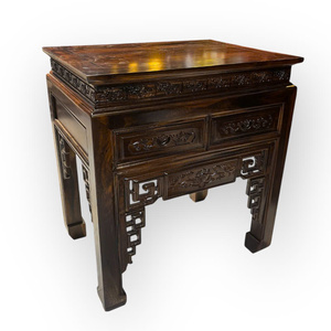 Mesa Pequeña Moderna de Madera Chiuliu para Uso en Altar de Culto, Diseño Duradero - Product Image 1