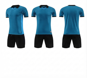 Uniforme de Fútbol Personalizado en Cian, Negro y Azul, Pantalones Cortos Negros, de Alta Calidad, 100% Poliéster de Malla, Secado Rápido, Corte Regular - Product Image 1