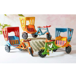 Rickshaw en bois multicolore peint à la main, décoration de mariage, Rangila miniature, USA - Product Image 1