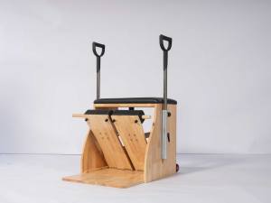 Machine <span class=keywords><strong>de</strong></span> Pilates Reformer en bois <span class=keywords><strong>de</strong></span> chêne pour l'amélioration <span class=keywords><strong>de</strong></span> <span class=keywords><strong>la</strong></span> <span class=keywords><strong>posture</strong></span>, Équipement <span class=keywords><strong>de</strong></span> Pilates <span class=keywords><strong>Yoga</strong></span>, <span class=keywords><strong>Chaise</strong></span> Wunda en chêne pour les centres <span class=keywords><strong>de</strong></span> réadaptation - Product Image 1