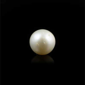 Loose Freshwater Pearl 5.05 Carat Oval White Gemstone for Fine Jewelry - Product Image 2