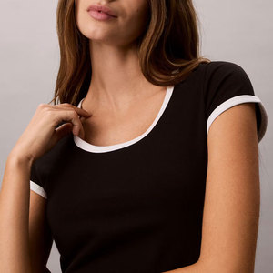 T-shirt court pour femme, col profond, pour entraînement en extérieur, course à pied, rembourré, écologique, fitness, coupe ajustée, crop top - Product Image 4