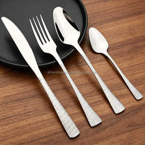 Ensemble de couverts en acier inoxydable 18/10 finition satinée - Ensemble de couverts modernes résistant aux rayures pour les entreprises de restauration et de location - Product Image 3