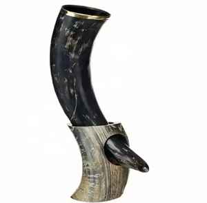 Chope à bière en corne, chope viking en corne, corne à boire nordique - Product Image 1