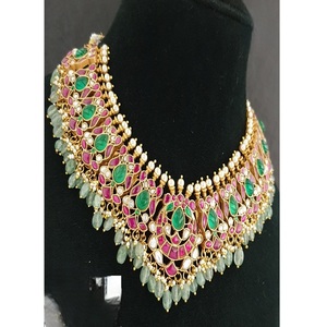 Ensemble collier et boucles d'oreilles pour femme en laiton plaqué or de qualité supérieure, style classique Jadau Jade, idéal pour mariage, fiançailles, anniversaire, fête - Product Image 2