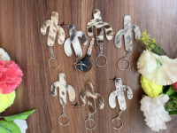 Nouveau porte-clés en cuir de vachette style unique, porte-clés en cuir de vachette motif sapin de Noël, porte-clés élégants, véritable porte-clés
