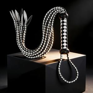 Floggers de Cuero de Alta Calidad, Personalizables en Tamaño y Estilo, Hechos a Medida, Flogger de Cuero Genuino, Fetiche BDSM - Product Image 4