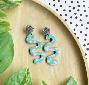 New Dried Flower Acrylic Resin Drop <b>Earrings</b> for Women - Beautiful Handmade Jewelry Gifts - Product Image 2