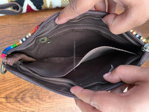 Couverture de selle en cuir usiné à la main de style occidental vintage Pochette à bracelet Vente chaude Sac à main usiné cousu Portefeuille pour femme - Product Image 6