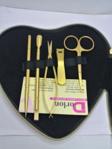 Kit de Manicura y Pedicura Profesional Dorlon, Cortaúñas de Acero Inoxidable, Tijeras, Empujador, Chapado en Oro, Estuche Portátil Resistente, Regalo - Product Image 2