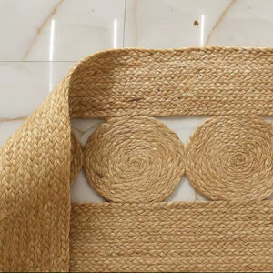 พรมปูพื้นสไตล์โบโฮทำมือจากปอกระเจา ขอบหยักถักแบบธรรมชาติ - Product Image 1