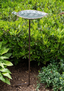 Bebedero para Pájaros de Metal con Diseño de Hojas en Dos Tonos de Cobre Antiguo, Decoración para Jardín y Patio Exterior, Bandeja para Alimentar Pájaros con Base de Estaca - Product Image 3