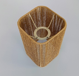 Meilleurs lustres suspendus, abat-jour en raphia de forme carrée avec douilles E27, couleur beige, structure en fil de fer, idéal pour les chambres d'hôtel - Product Image 1