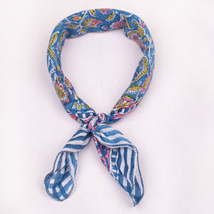 Bandana en coton popeline écologique, respirant et extensible, fait main, multi-imprimé, style bohème de luxe, foulard vintage pour le cou - Product Image 5