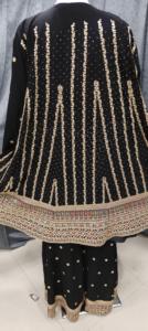 Blooming Georgette Winter Gharara Plazo Set con piedras Zarkan, bordado completo, trabajo de secuencia y Dupatta de borde pesado - Product Image 2