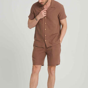 Ensemble d'été pour hommes au design unique et respirant, personnalisable avec logo, idéal pour la vente en gros - Product Image 1