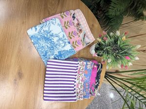 Funda acolchada para portátil de algodón de la mejor calidad, hecha a mano, con diseño floral, protectora, con cremallera, disponible en tamaño personalizado. - Product Image 5