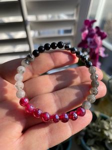 สร้อยข้อมือเรซิ่นทำมือระดับพรีเมียม เครื่องประดับแฟชั่นทันสมัย สร้อยข้อมือปรับได้ สวยหรู สำหรับผู้หญิง สาวๆ งานแต่งงาน งานปาร์ตี้ และสวมใส่ในชีวิตประจำวัน - Product Image 2